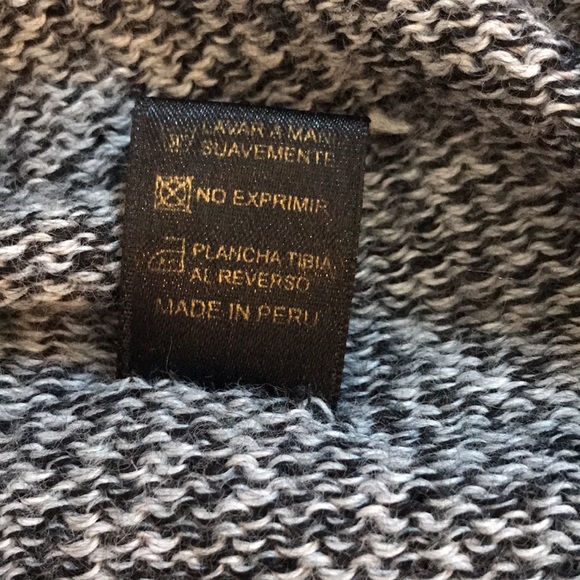 Women’s Alpaca Long Sleeve Sweater Peru Small - Picture 6 of 8